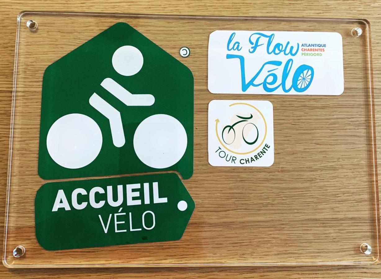 Suite Familiale- Deux Chambres Saint-Meme-les-Carrieres Exteriér fotografie