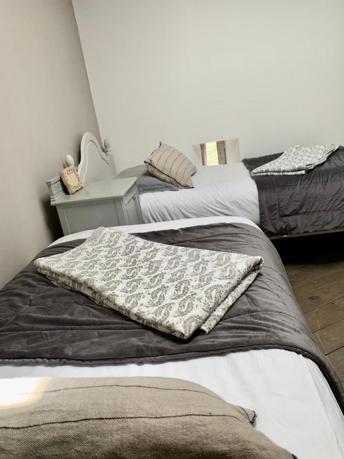 Suite Familiale- Deux Chambres Saint-Meme-les-Carrieres Exteriér fotografie