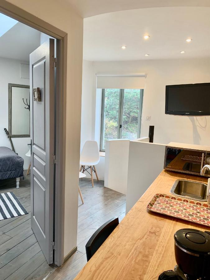 Suite Familiale- Deux Chambres Saint-Meme-les-Carrieres Exteriér fotografie